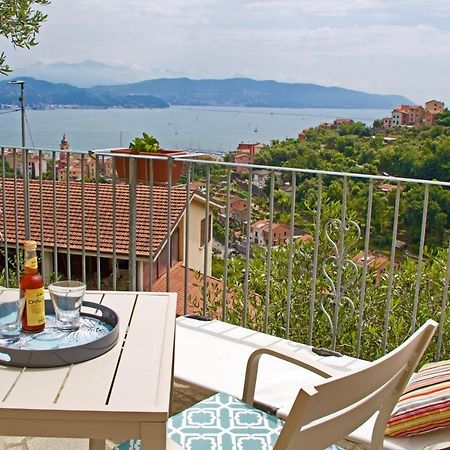 La Terrazza Con L'Ulivo - Guesthouse Con Terrazza E Vista Sul Golfo Dei Poeti La Spezia Exterior photo